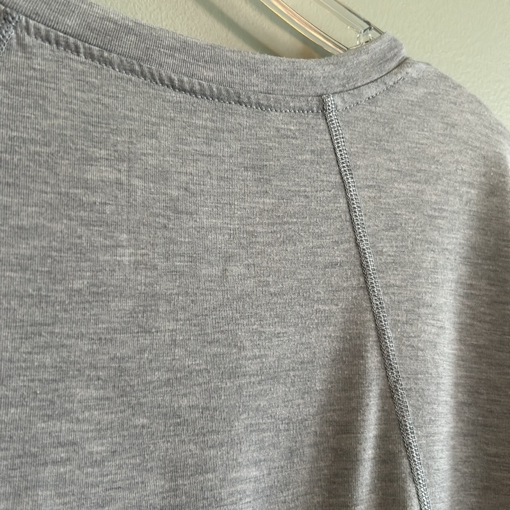 *SOLD* The North Face Top, Size Medium - Picture 7 of 7
